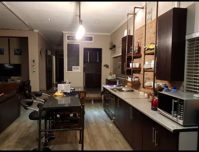 3 BEDROOM HOUSE TO LET IN SAFARI GARDENS